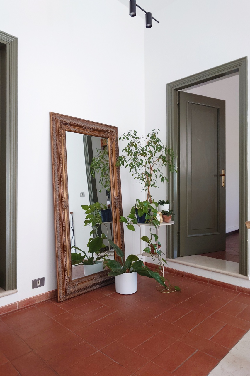 Casa indipendente con terrazzo in piazza tebaldo brusato, Brescia