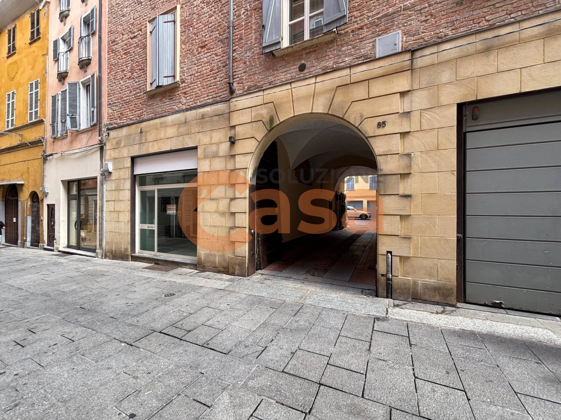 Box o garage in vendita a Piacenza, Centro storico