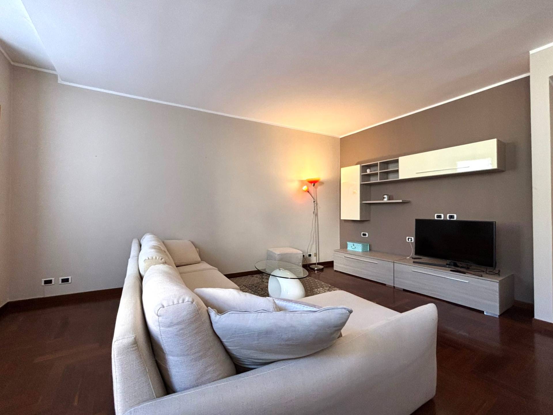 Appartamento in affitto a Piacenza, P.zza Borgo