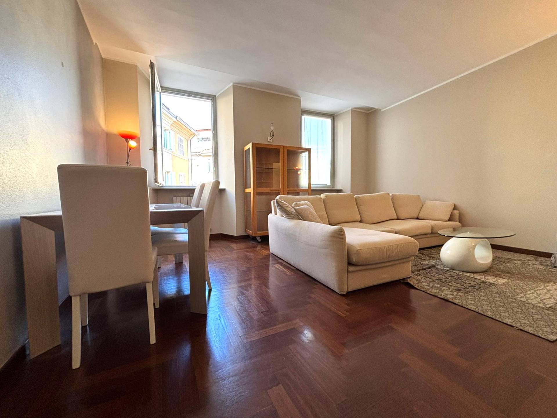 Appartamento in affitto a Piacenza, P.zza Borgo