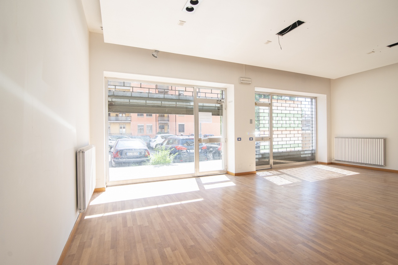 Studio/Ufficio in vendita a Piacenza, Farnesiana