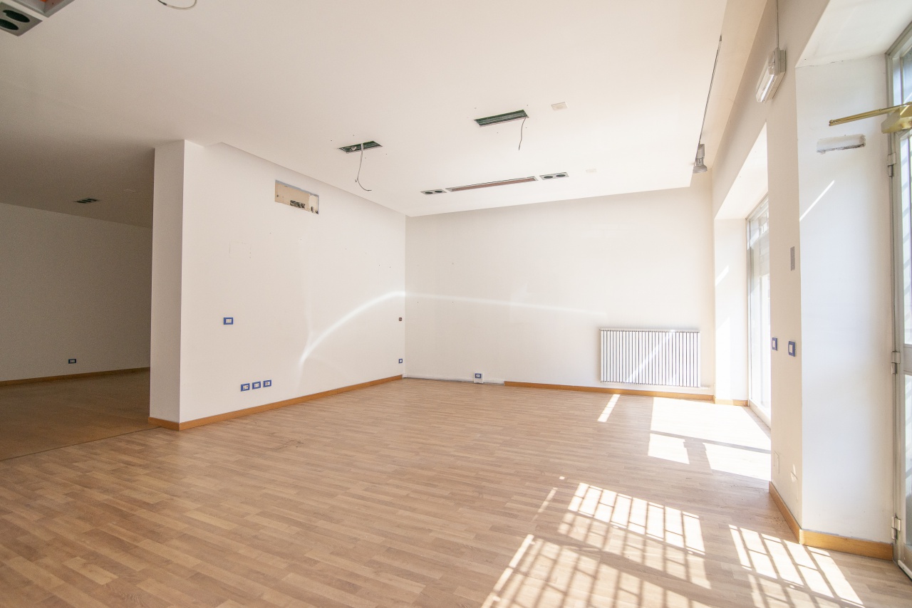 Studio/Ufficio in vendita a Piacenza, Farnesiana