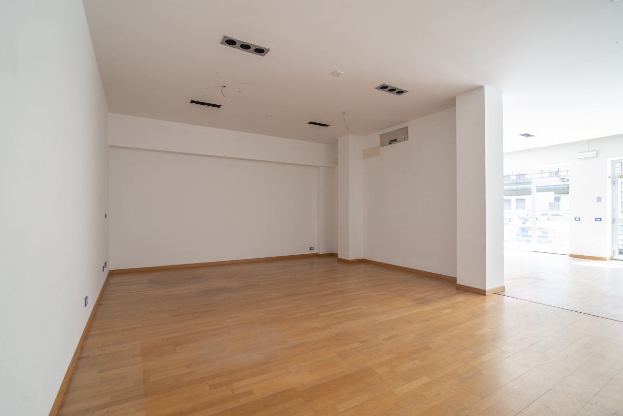 Studio/Ufficio in vendita a Piacenza, Farnesiana