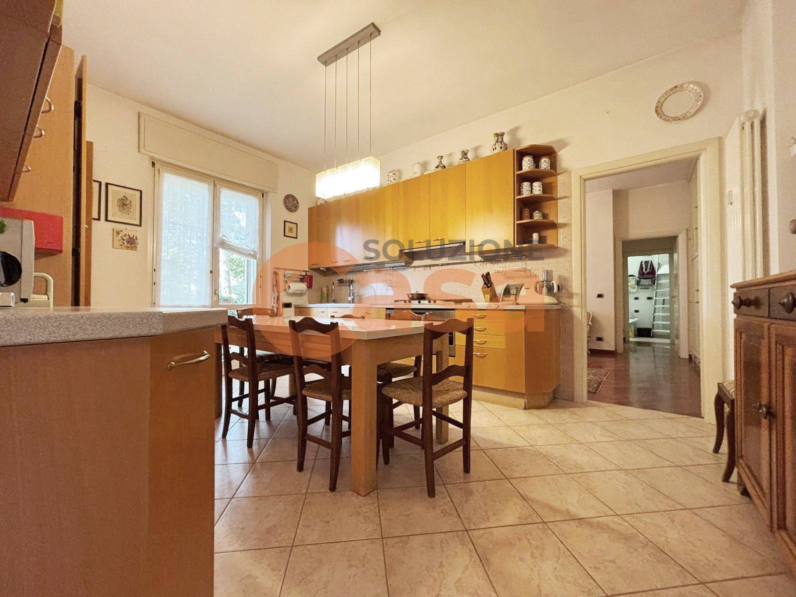 Appartamento in vendita a Piacenza, Centro storico