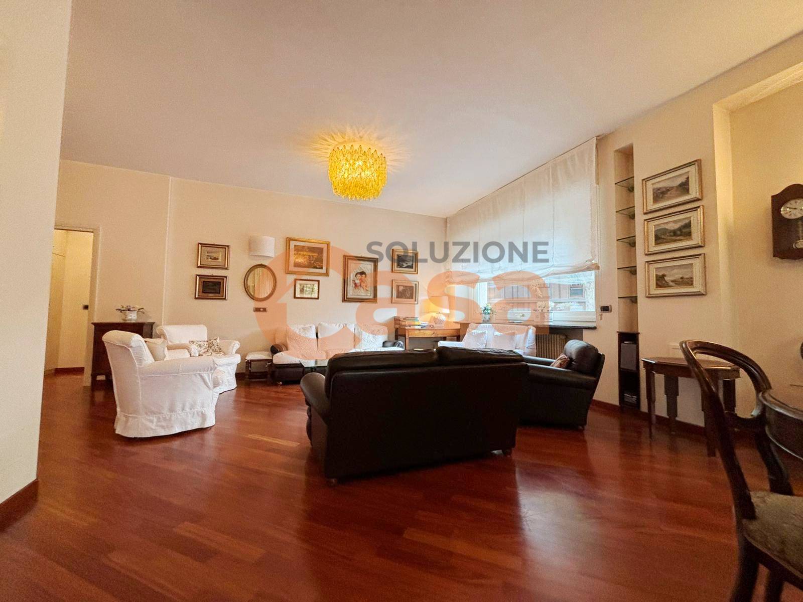 Appartamento in vendita a Piacenza, Centro storico