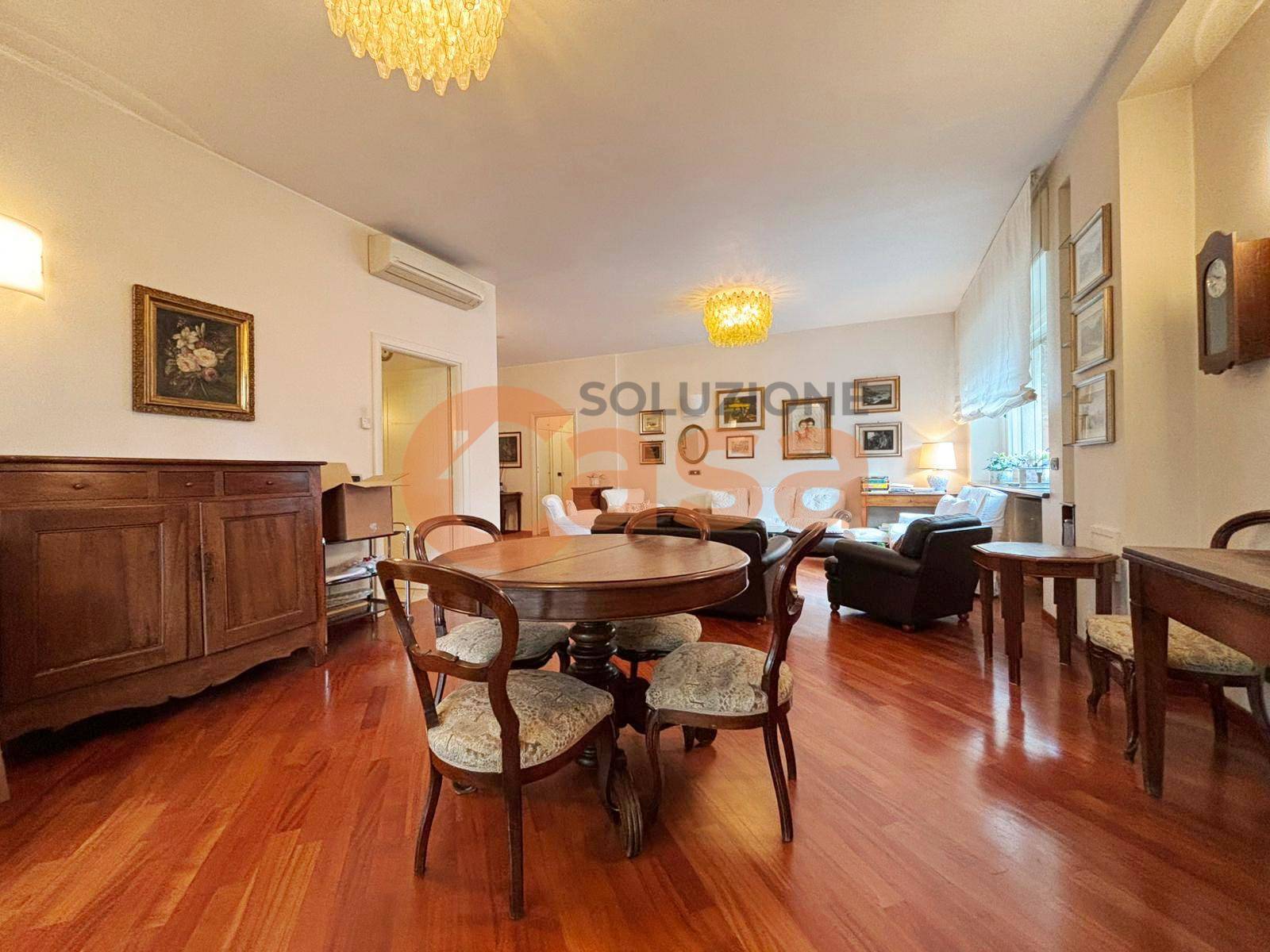 Appartamento in vendita a Piacenza, Centro storico