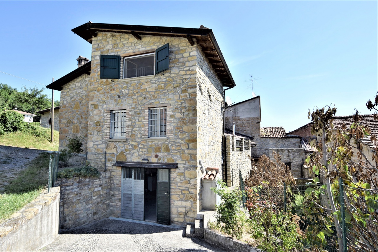 Casa singola in vendita a Bobbio