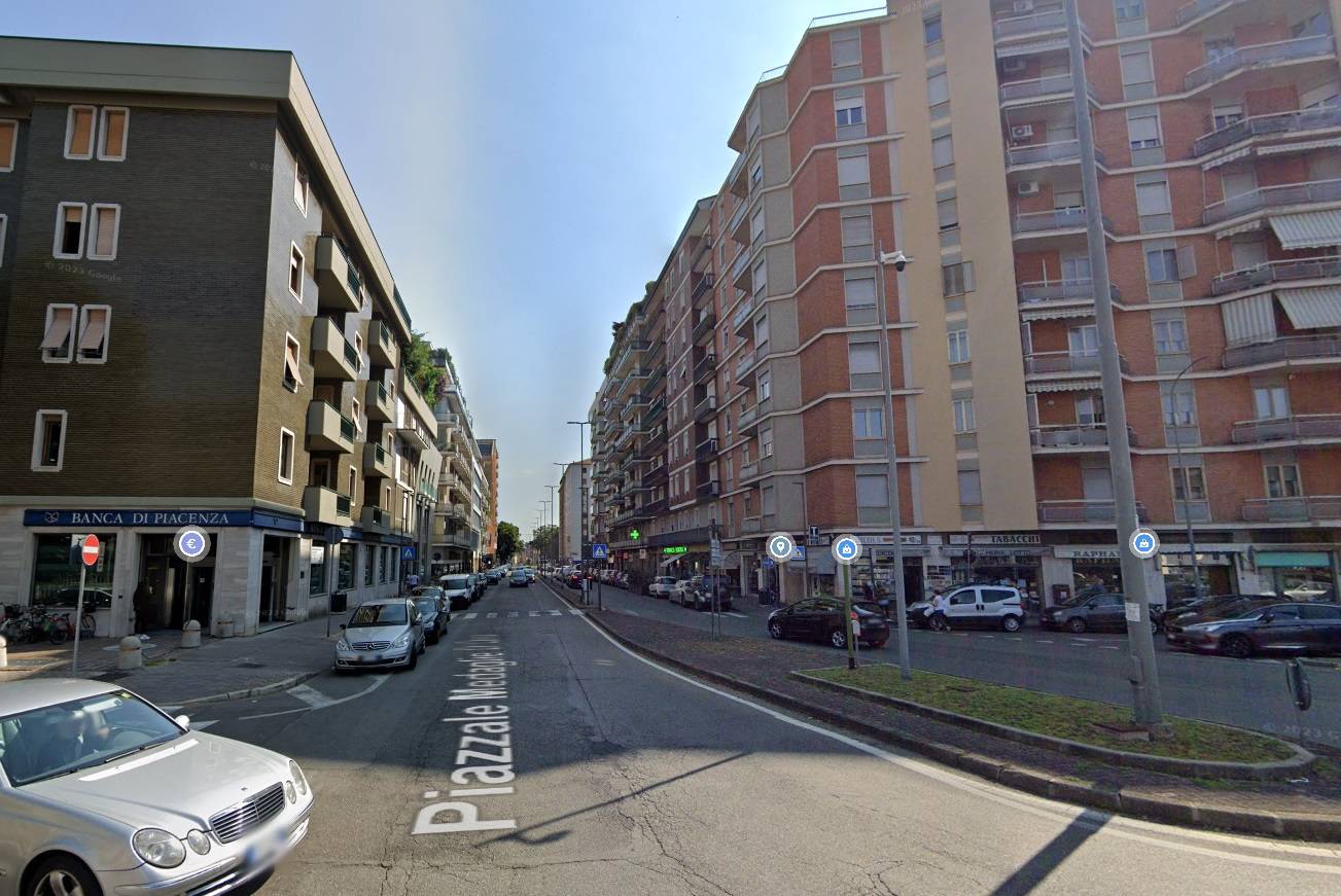 Negozio in affitto a Piacenza, B.ra Genova