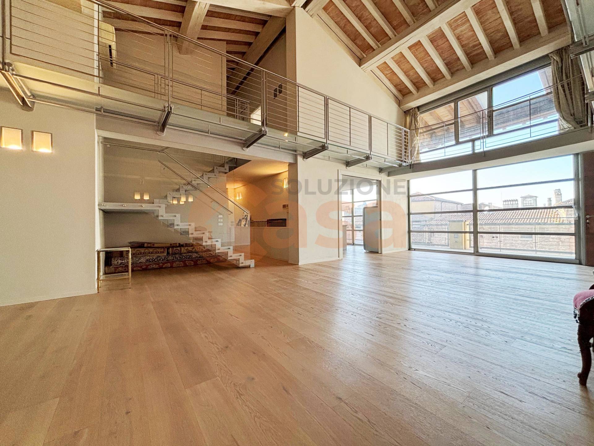 Appartamento in vendita a Piacenza, Centro storico