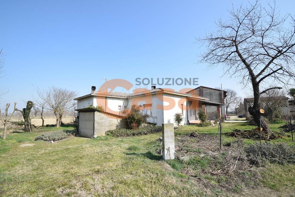 Villa in vendita a Caselle Landi, Vallazza