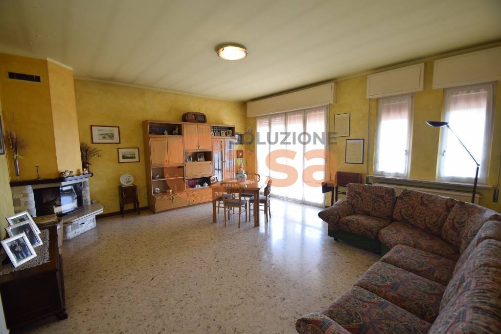 Villa in vendita a Caselle Landi, Vallazza