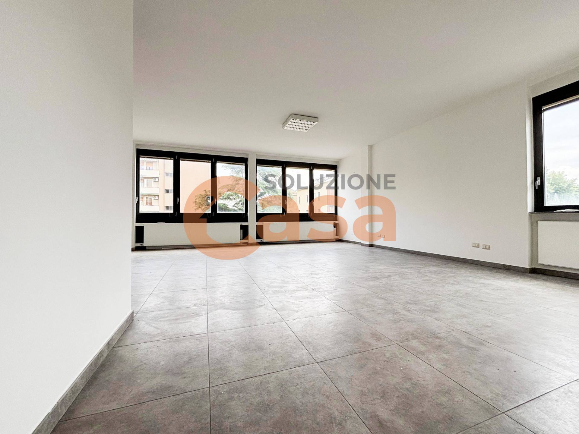 Studio/Ufficio in affitto a Piacenza, Quart. 2000