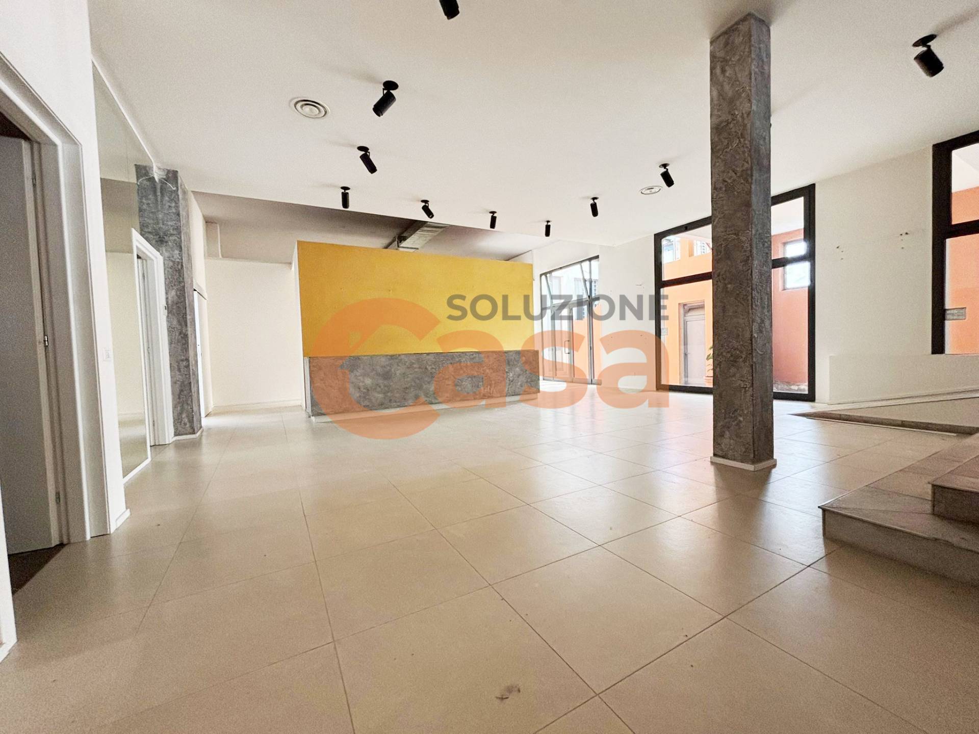 Studio/Ufficio in affitto a Piacenza, Quart. 2000