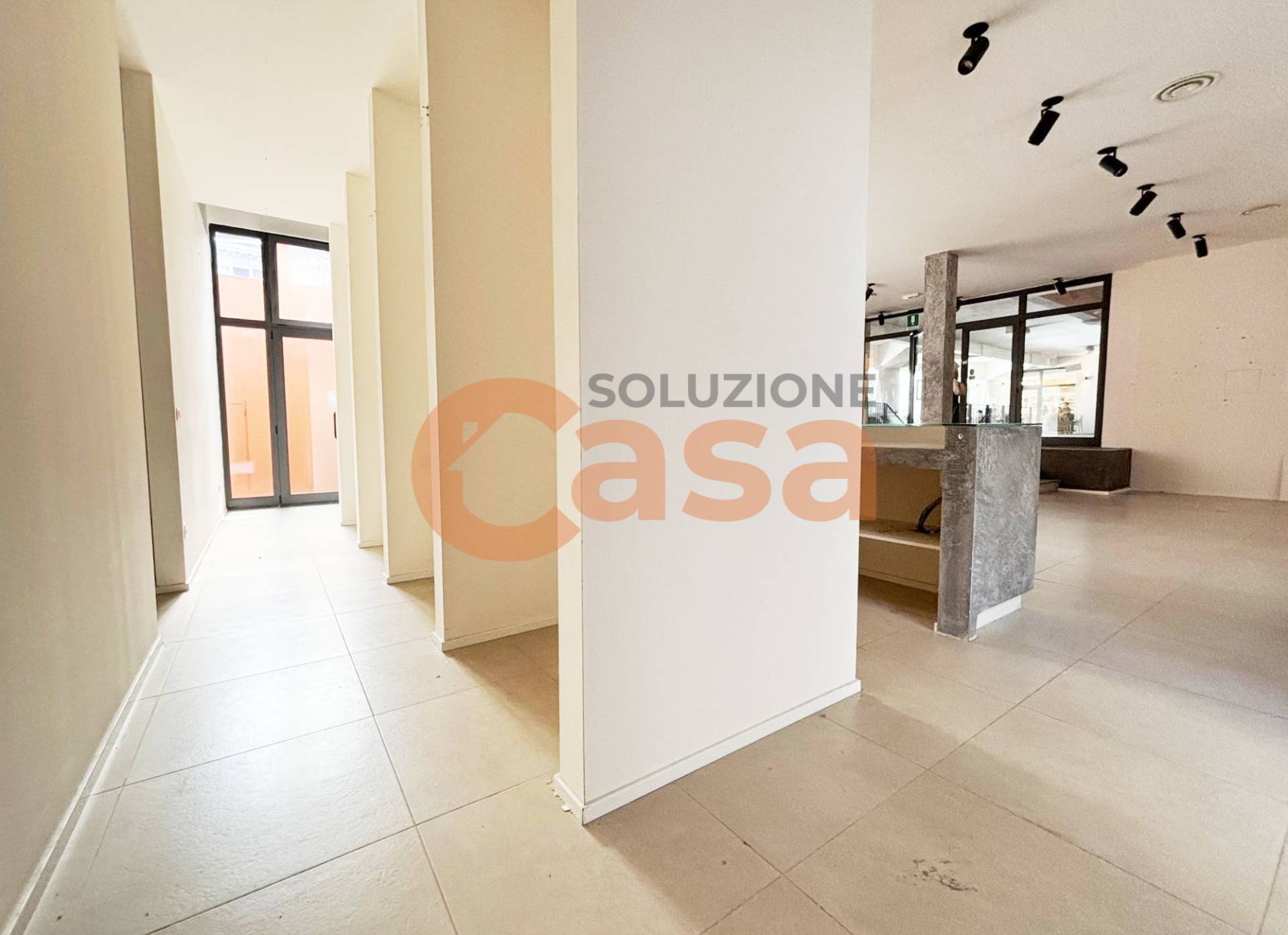 Studio/Ufficio in affitto a Piacenza, Quart. 2000