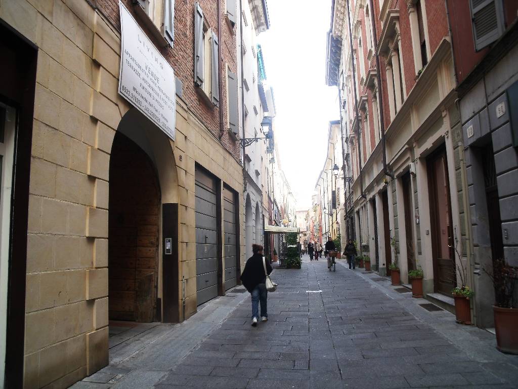 Negozio in affitto a Piacenza, Centro storico