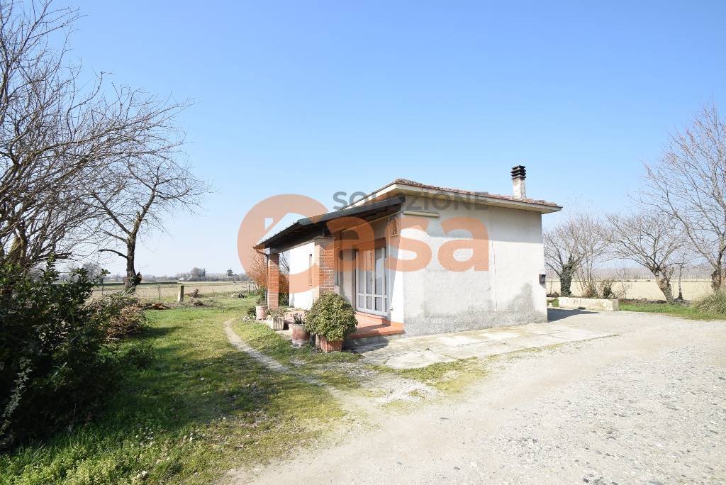 Villa in vendita a Caselle Landi, Vallazza