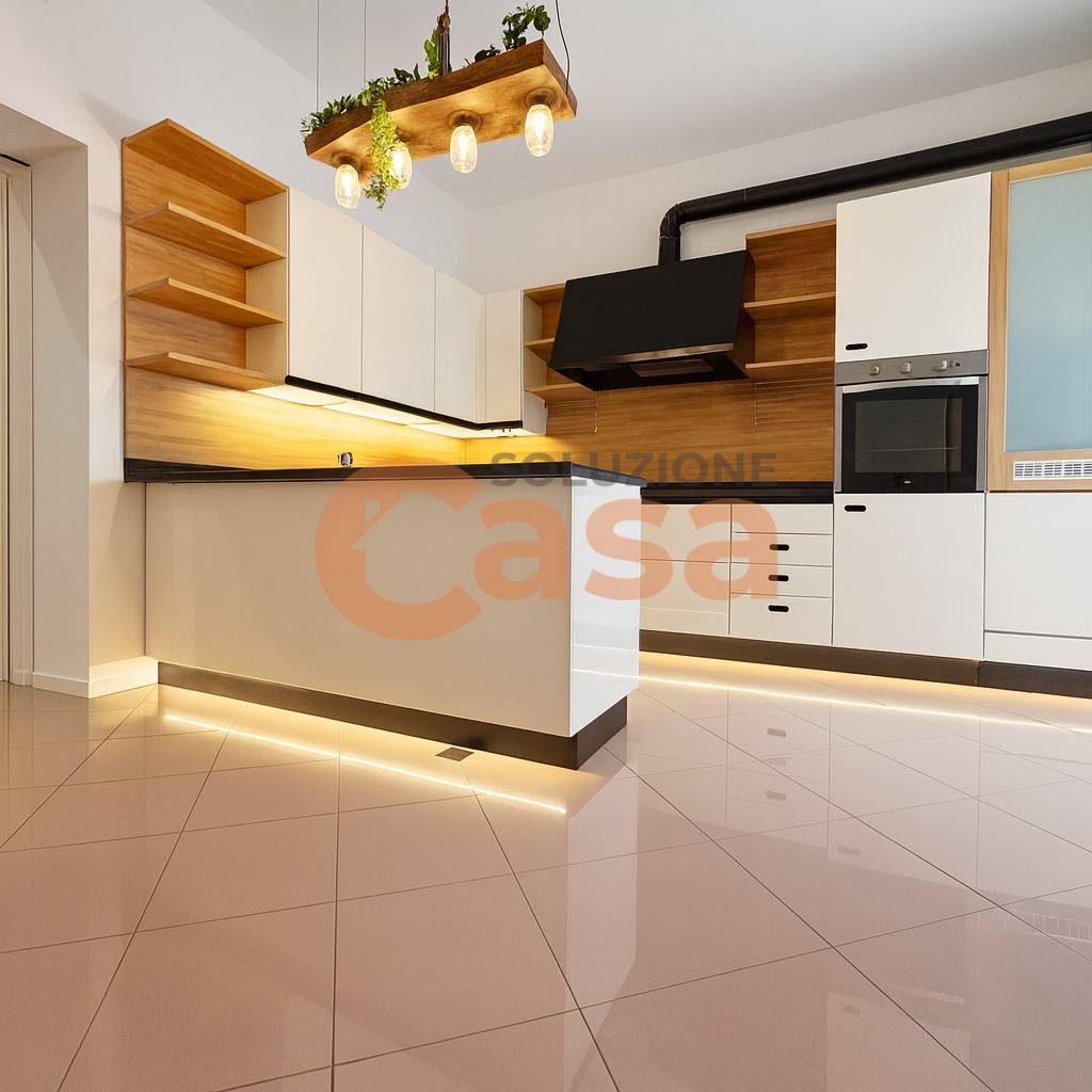 Appartamento in vendita a Piacenza, Quart. 2000