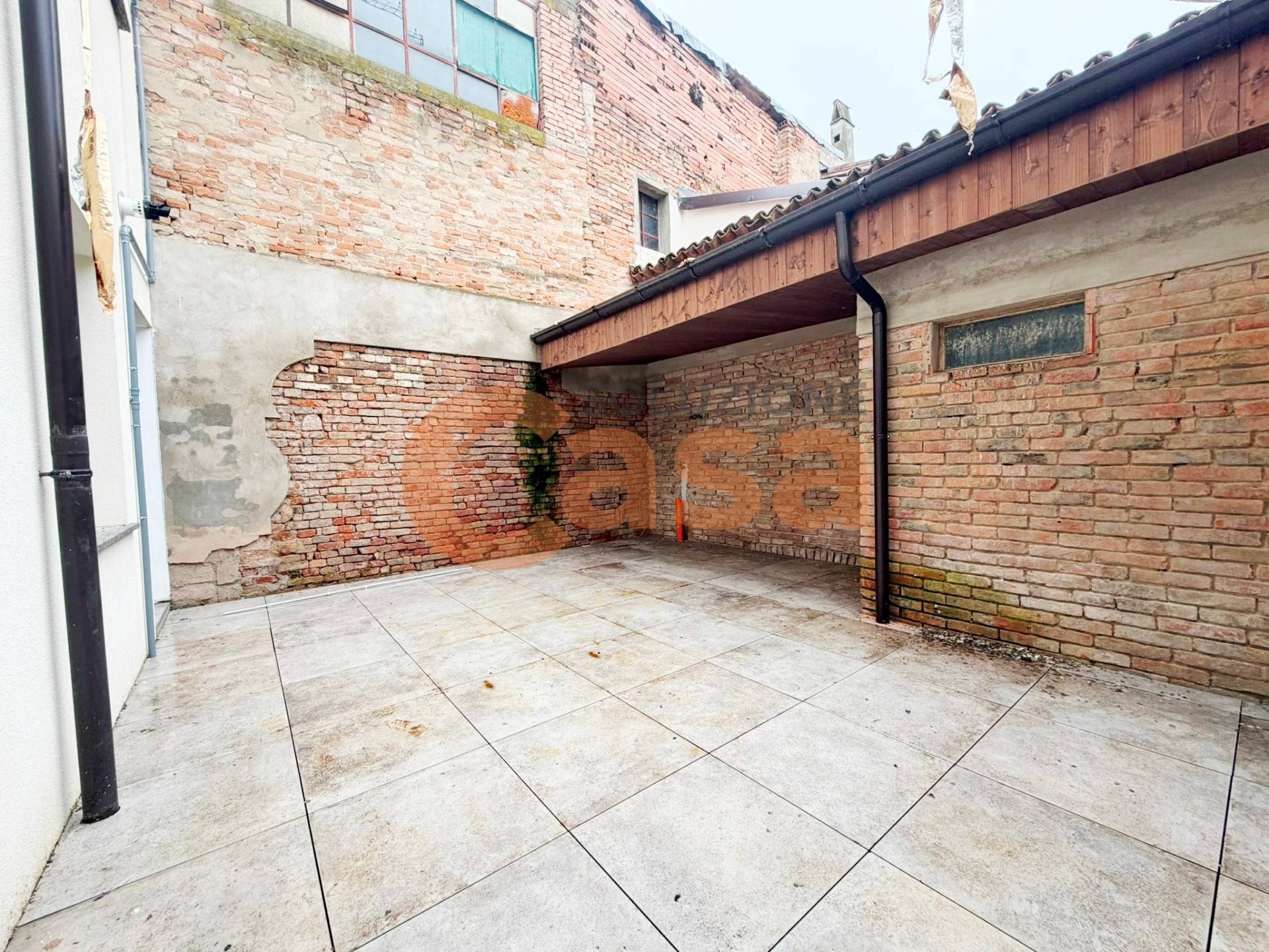 Stabile/Palazzo in vendita a Cortemaggiore