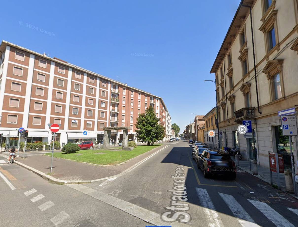 Negozio in affitto a Piacenza, Centro storico