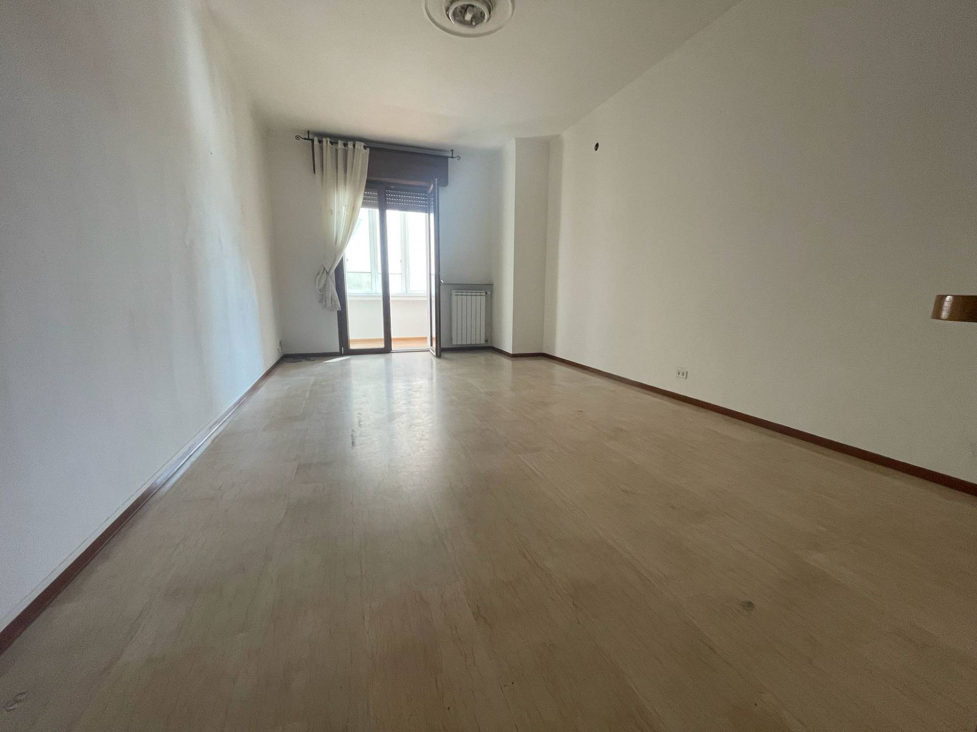 Appartamento in affitto a Piacenza, Quart. 2000