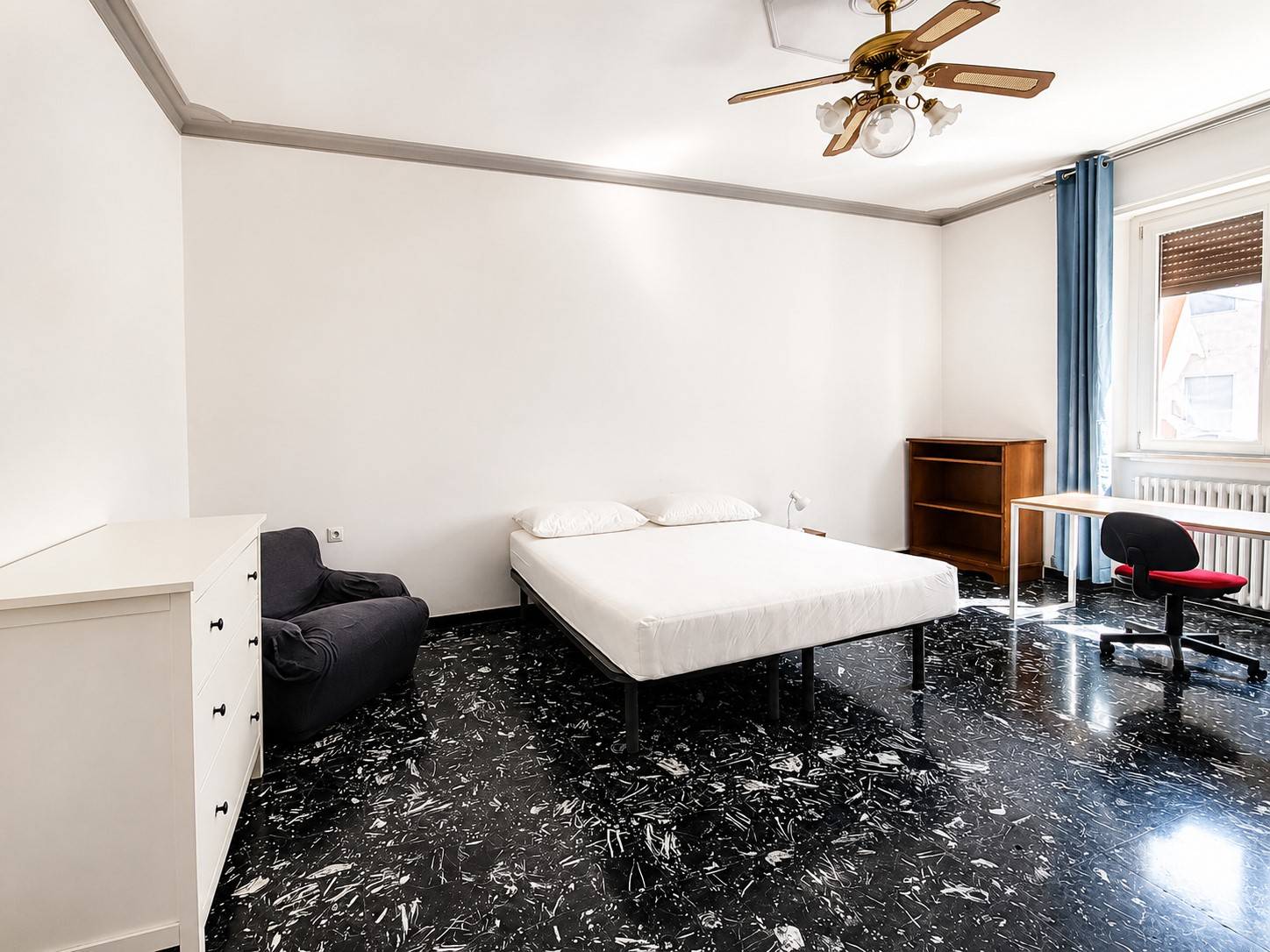 Appartamento in affitto a Piacenza, Viale Dante