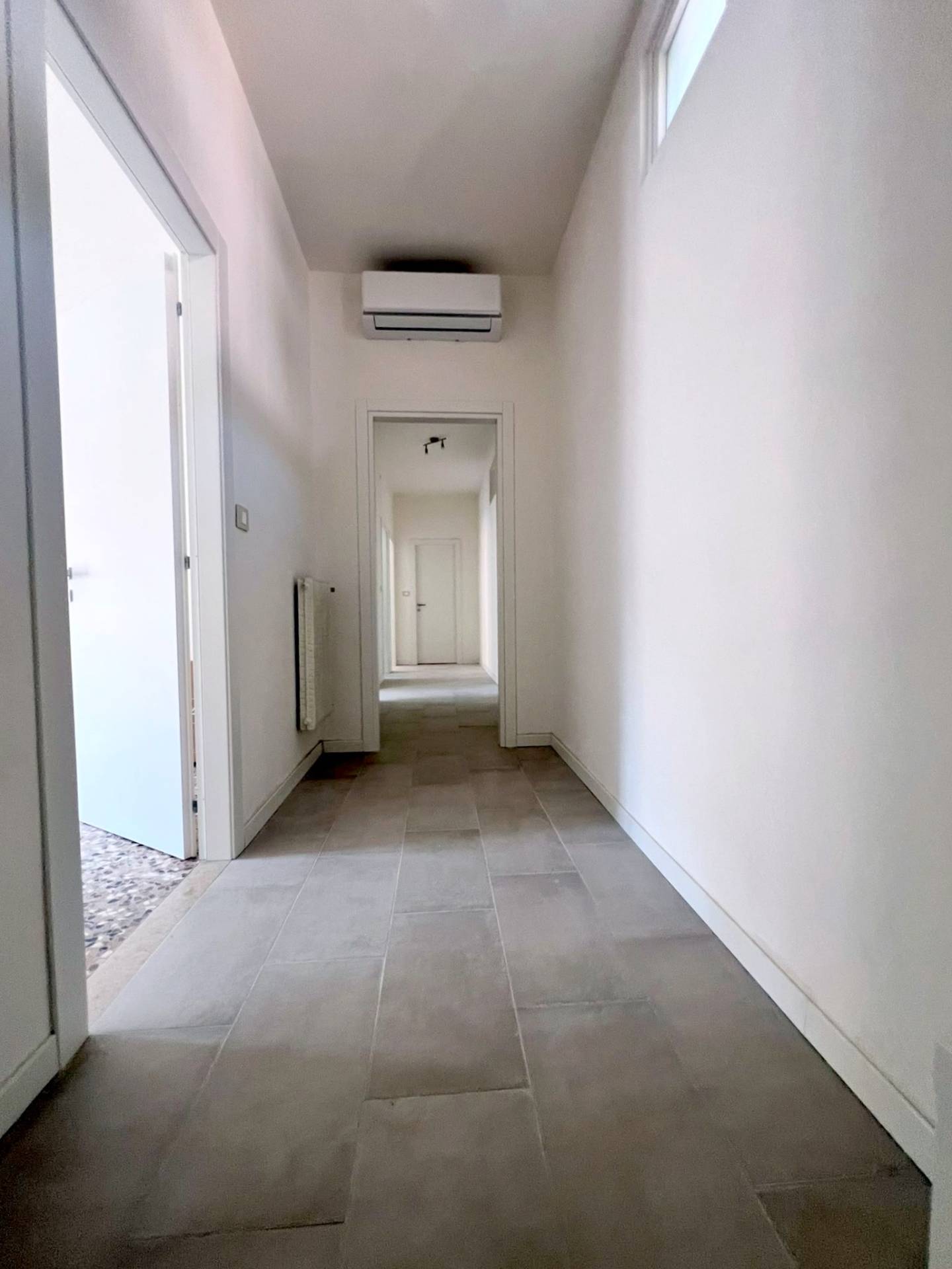 Appartamento in affitto a Piacenza, Viale Dante