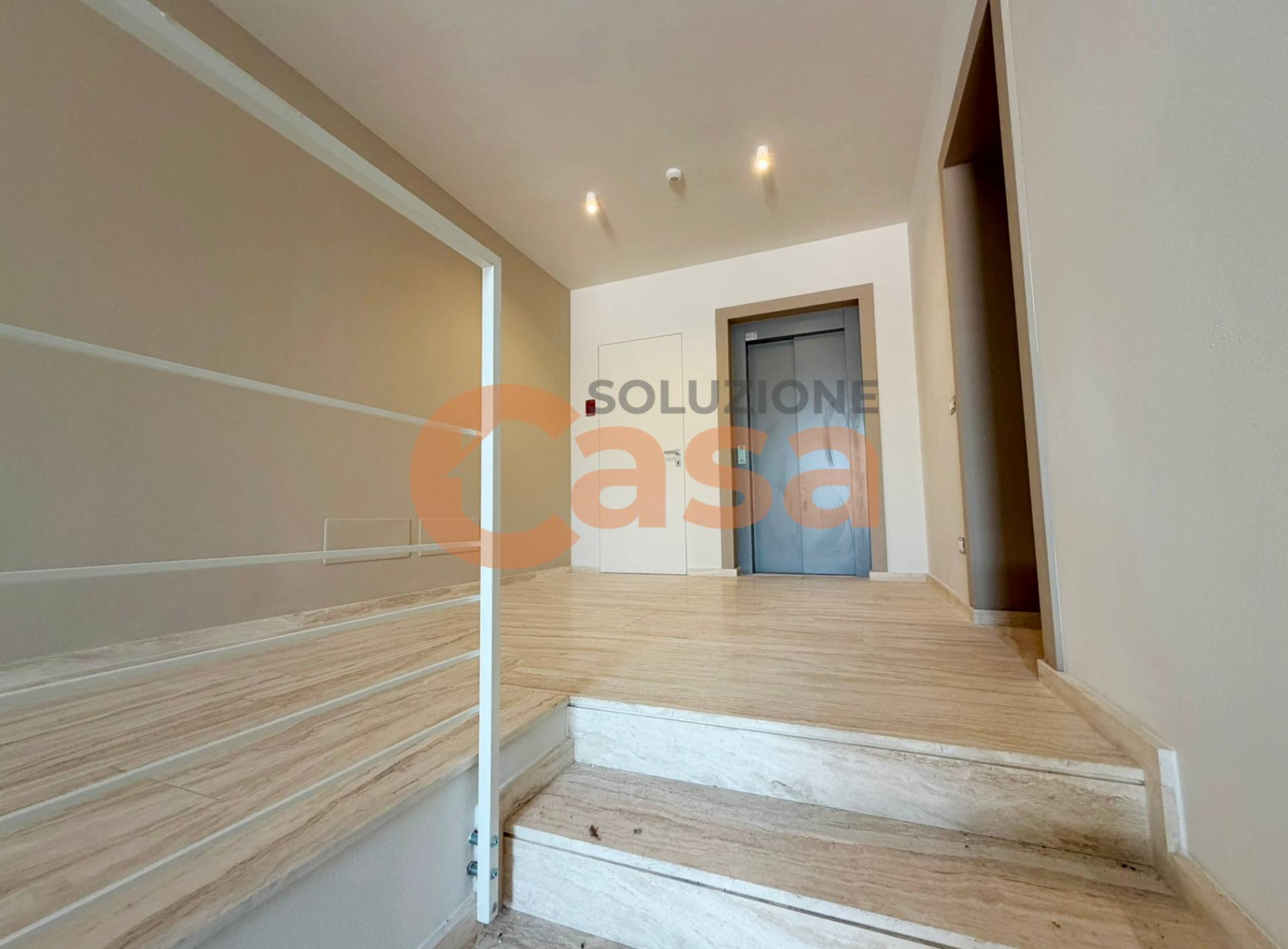 Appartamento in vendita a Piacenza, Viale Dante