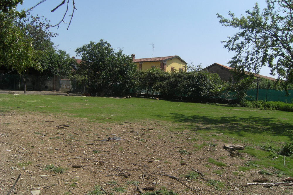 Rustico con giardino in via roma, Mairano