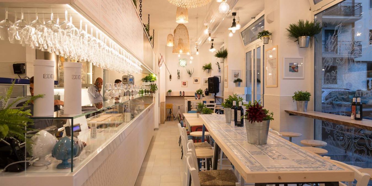 Negozio nuovo in via roma, Dello