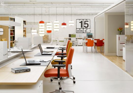 Negozio nuovo in via roma, Dello