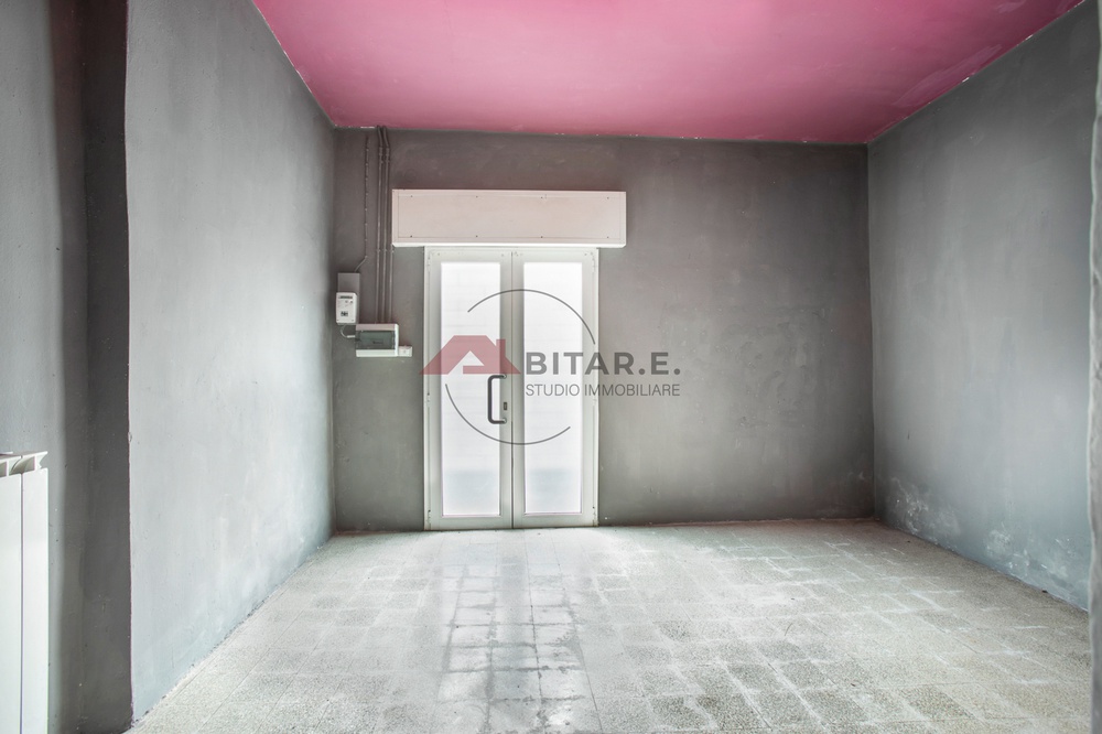 Casa indipendente con giardino in via roma, Brandico