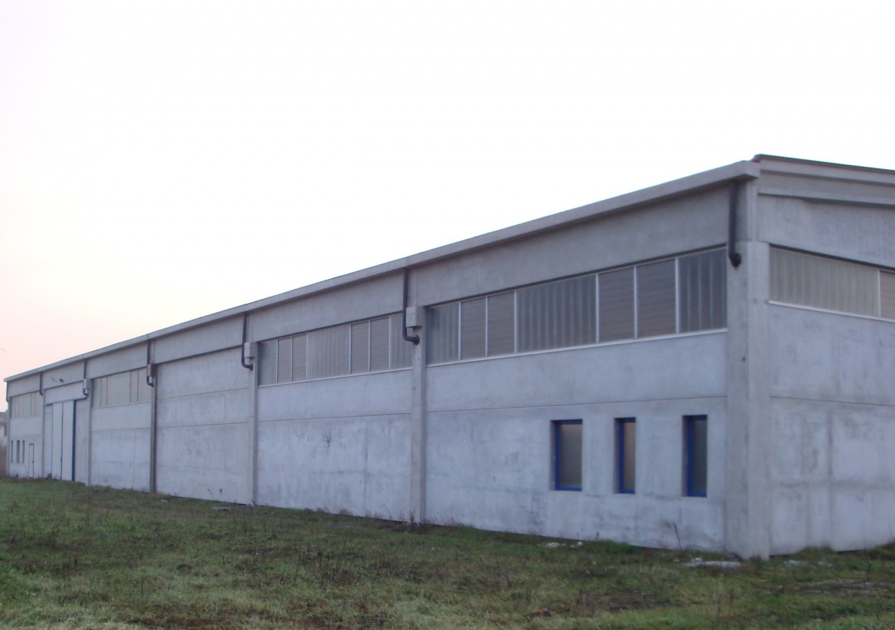 Capannone in vendita in via g. marconi, Offlaga