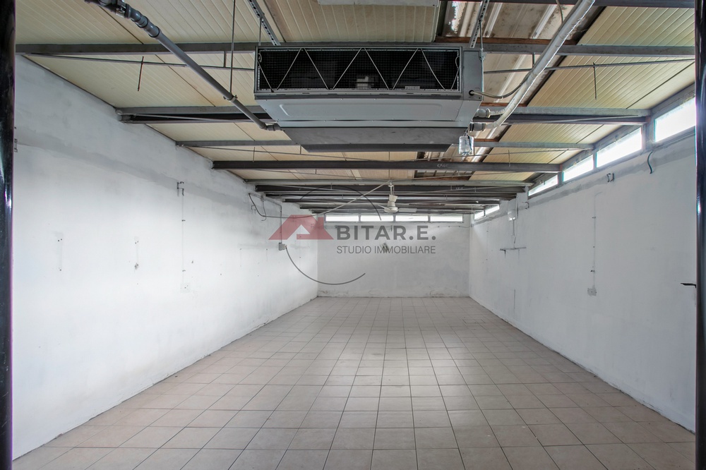Magazzino in vendita in via roma, Mairano
