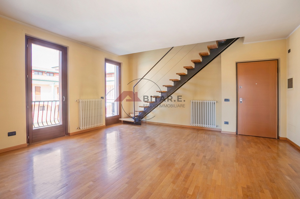 Bilocale con box in via marconi, Offlaga