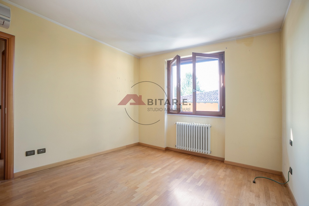 Bilocale con box in via marconi, Offlaga