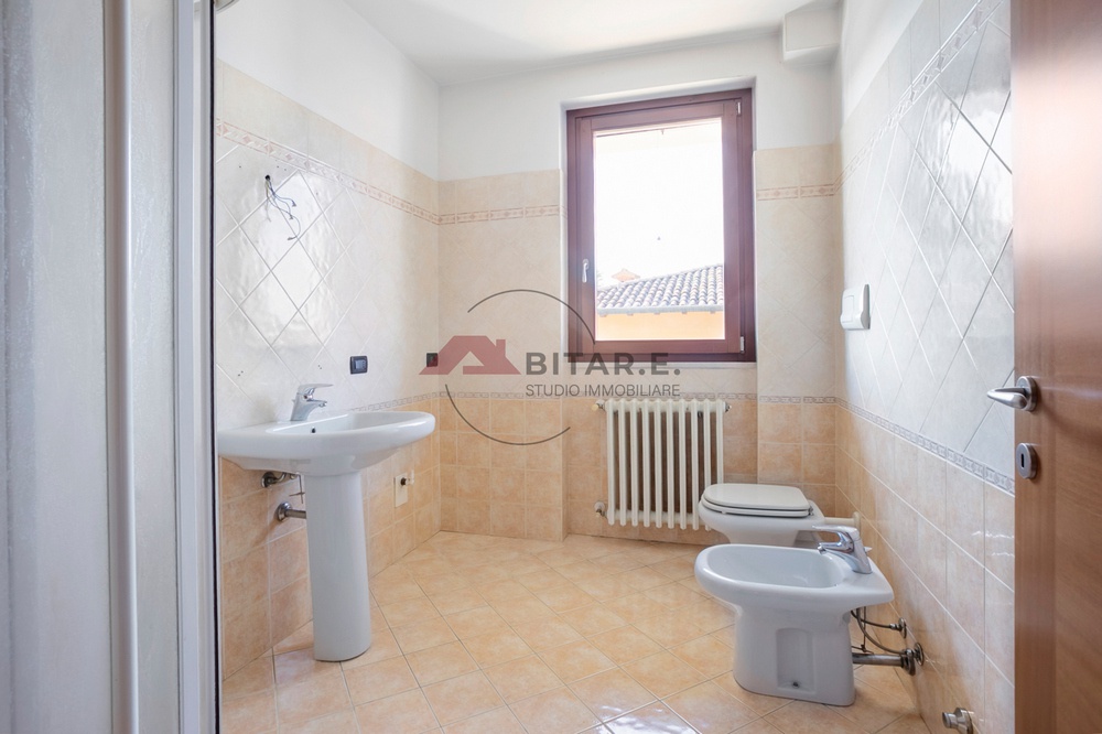 Bilocale con box in via marconi, Offlaga