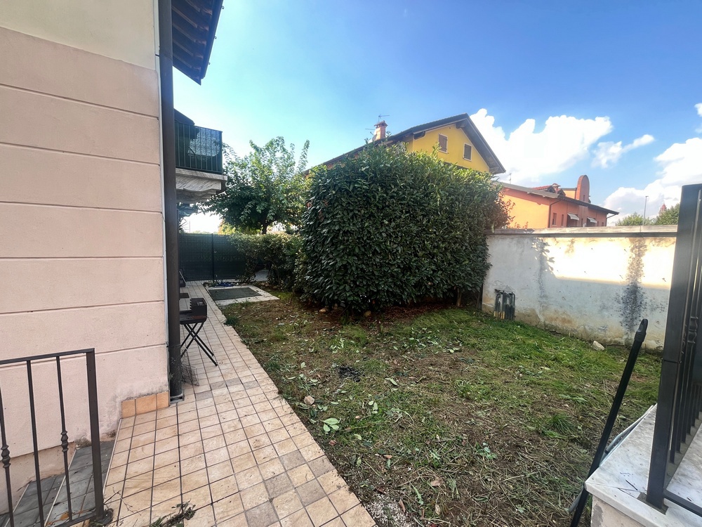 Bilocale con giardino in via roma, Mairano