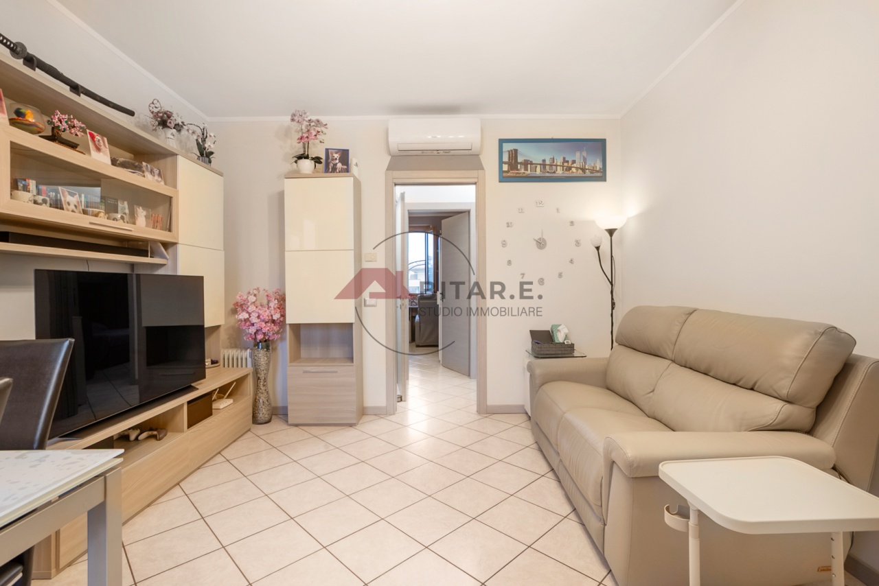 Trilocale con giardino in via roma, Dello