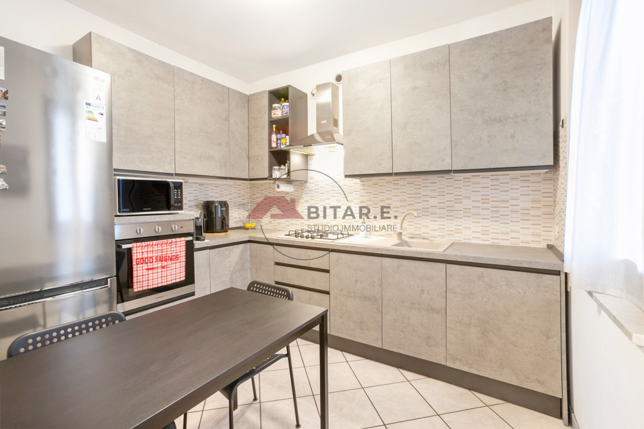 Trilocale con giardino in via roma, Dello