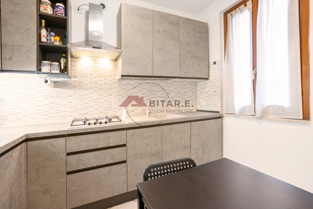 Trilocale con giardino in via roma, Dello