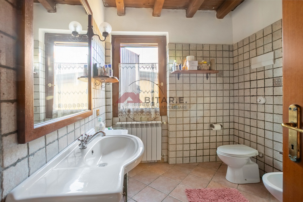 Villa con giardino in via brescia, Barbariga