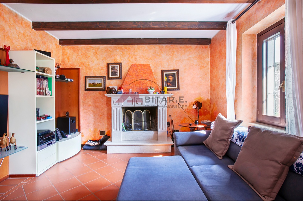 Casa indipendente con giardino in via statale 11, Calcinato