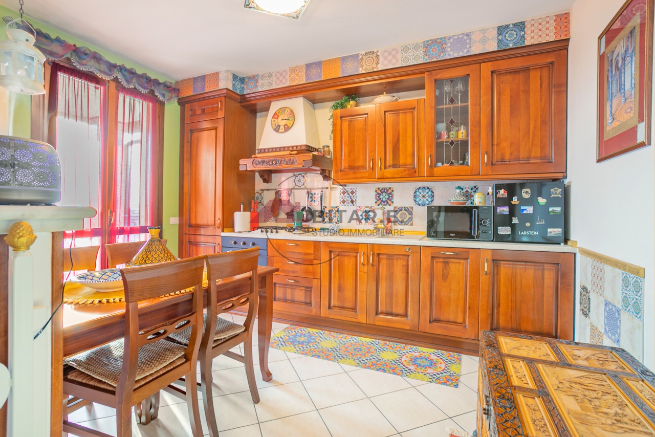 Trilocale con terrazzo a Borgo San Giacomo