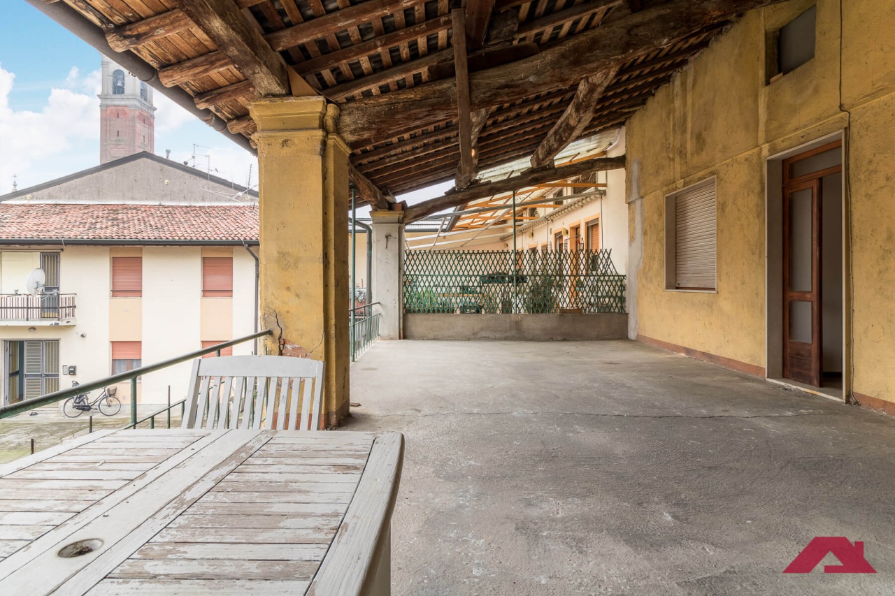 Casa indipendente con terrazzo a Mairano