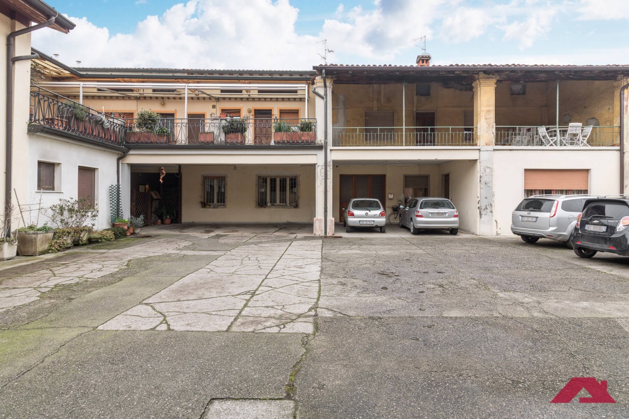 Casa indipendente con terrazzo a Mairano