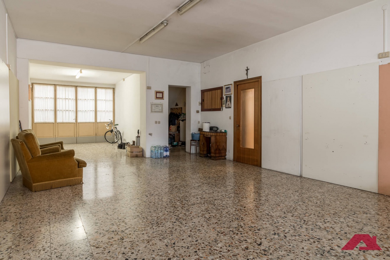 Casa indipendente con terrazzo a Mairano