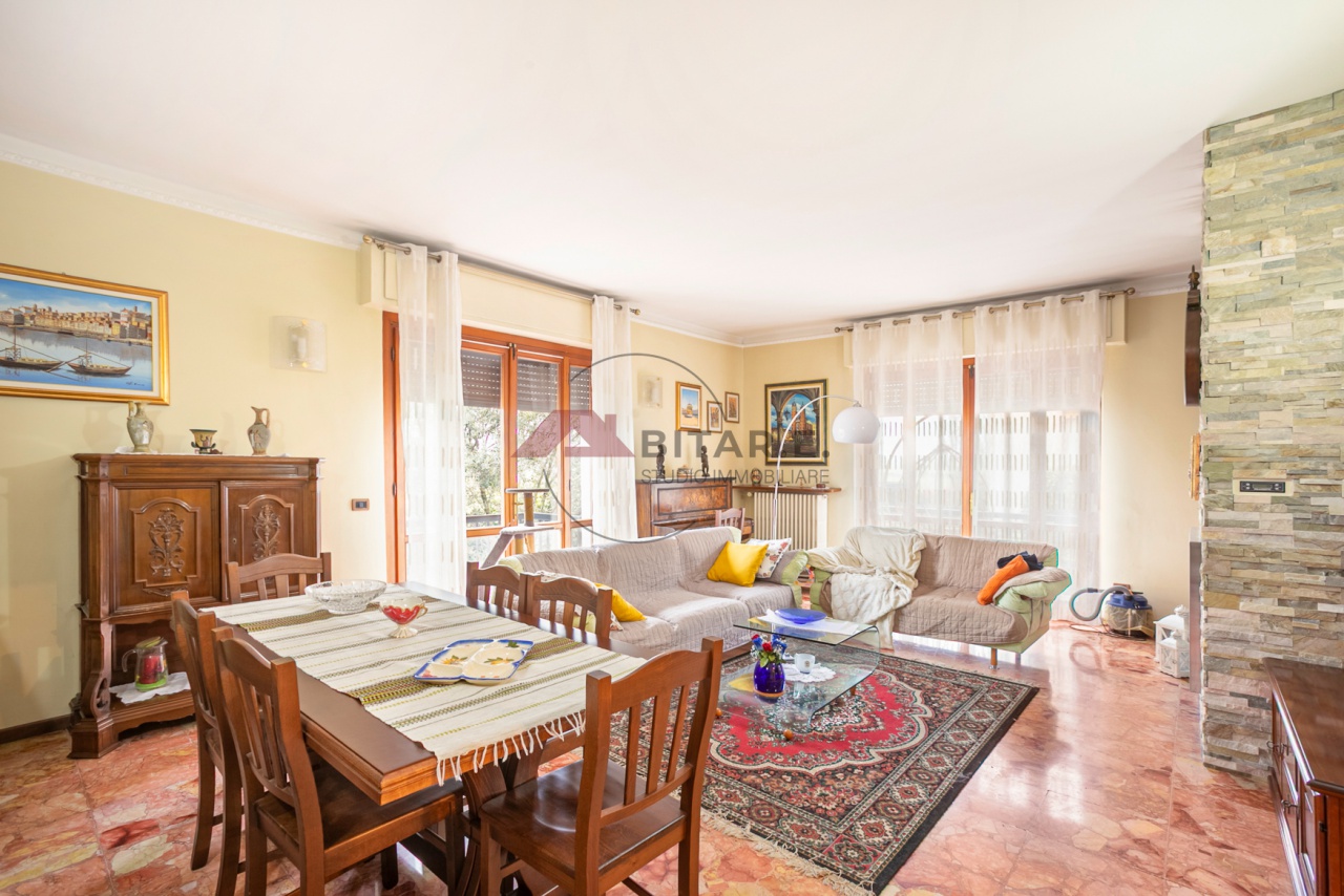 Quadrilocale con giardino a Brandico