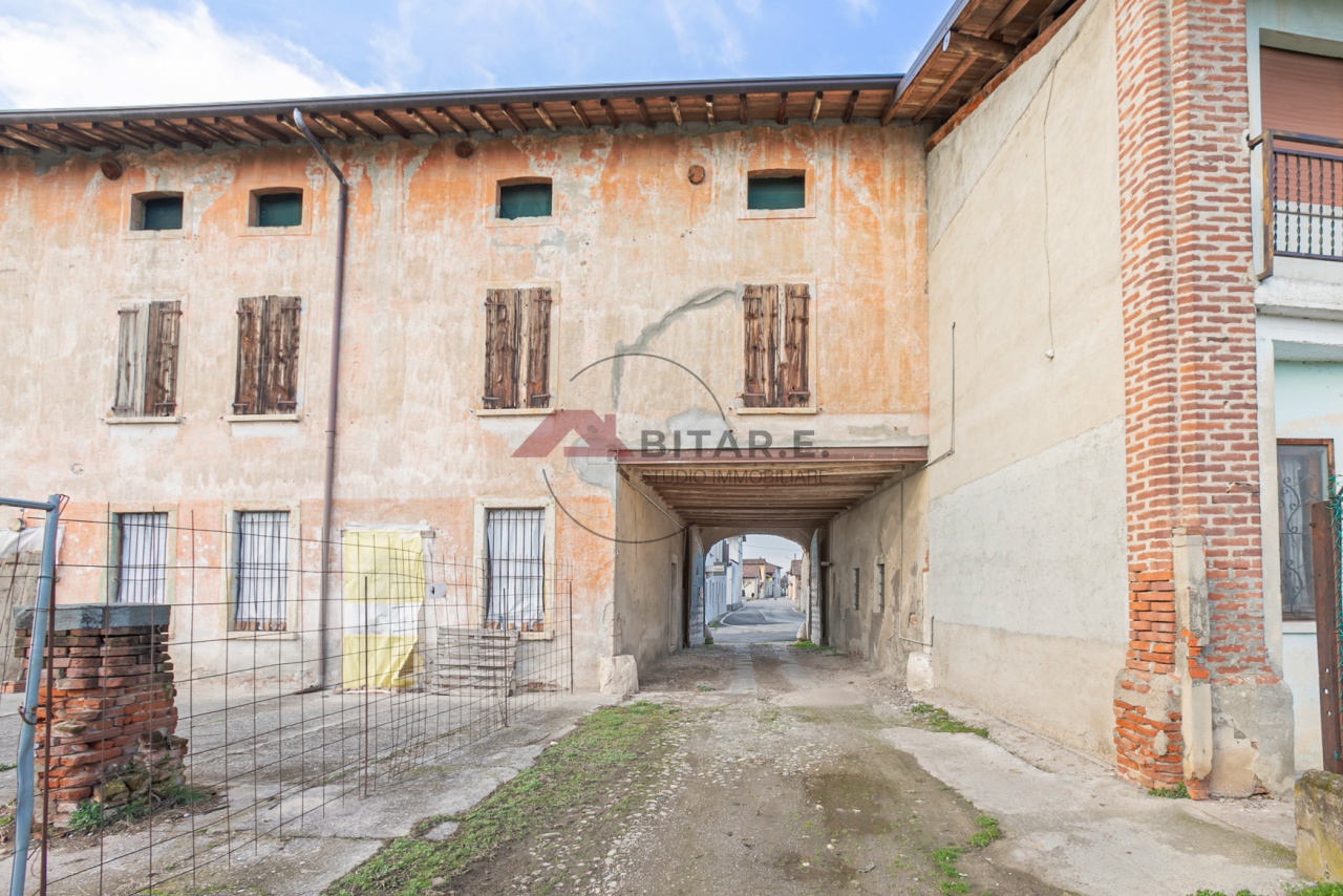 Rustico in vendita a Longhena