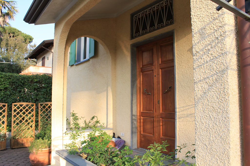 Villa arredata in affitto a Pietrasanta