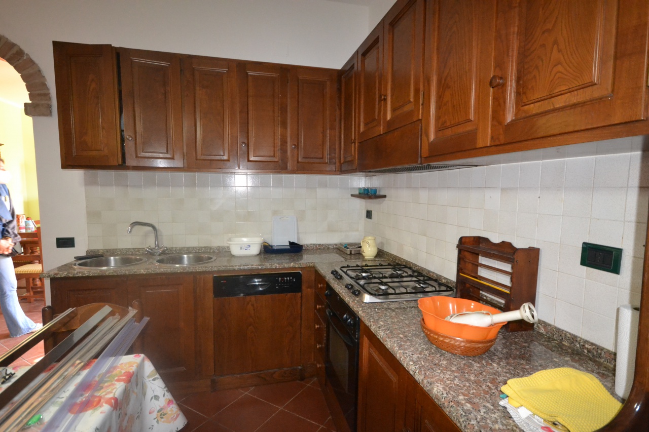 Casa indipendente arredata in affitto a Pietrasanta